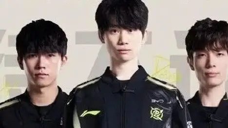 英雄联盟全球总决赛2025年奖杯设计揭晓：融合召唤师峡谷能量，铸就电子竞技荣耀，见证冠军战队加冕传奇